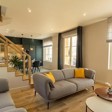 Bord De Avec Studio, Clim Et Parking - Fr-1-535-64 Villa *